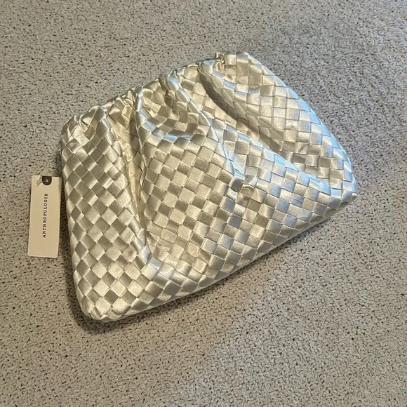 The Frankie Clutch: Woven Satin Edition - Picture 3 of 5